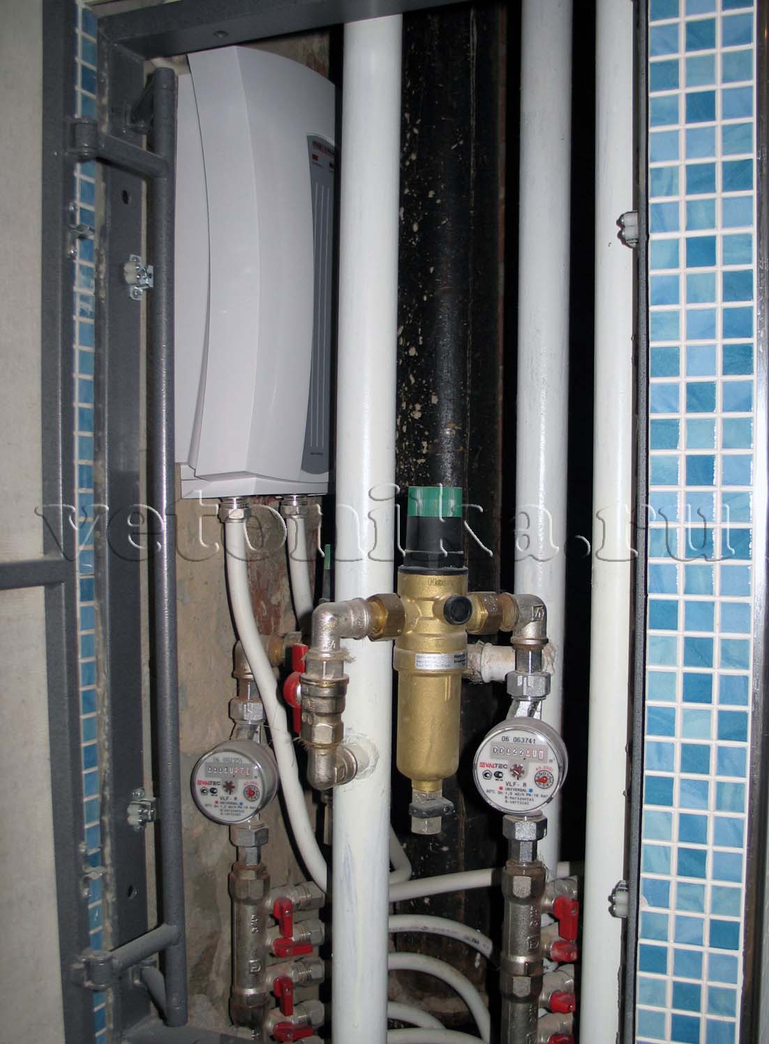 Проточный водонагреватель Stibel Eltron, на 4 кВт Проточный водонагреватель Stibel Eltron, на 4 кВт
